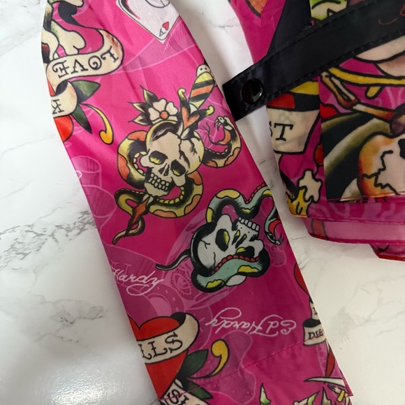 Ed Hardy Pink Skull Umbrella - Picture 6 of 11